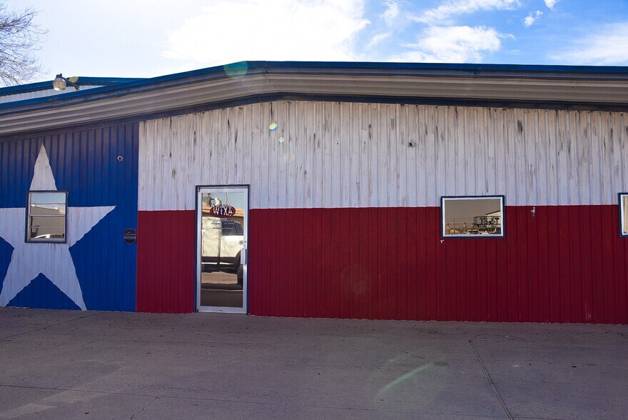 Primary Photo Of 1700 Dakota Ave, Midland Industrial For Lease