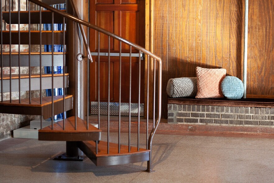 More Photos Of 1427 Oretha Castle Haley Blvd, New Orleans General Retail For Sale