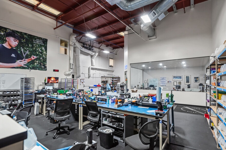 More Photos Of 894 Faulstich Ct, San Jose Warehouse For Sale