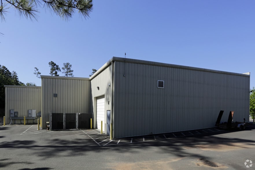 More Photos Of 7201 Acc Blvd, Raleigh Light Distribution For Lease