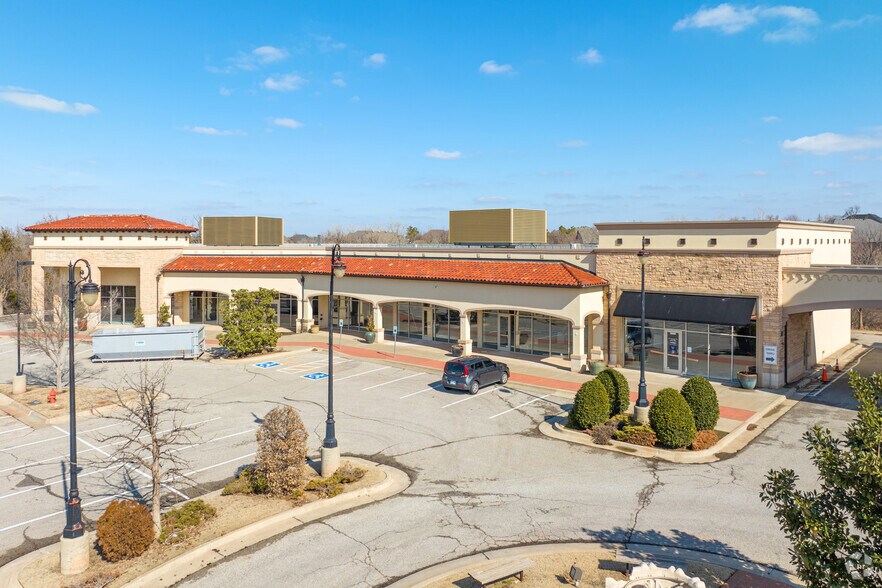 More Photos Of 15300 N Western Ave, Edmond General Retail For Lease