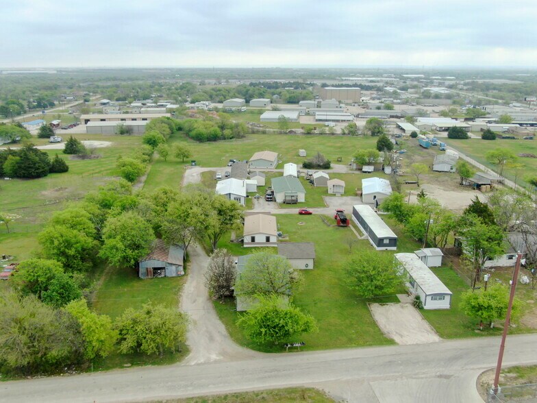 More Photos Of 4612 County Road 616, Alvarado Multifamily For Sale