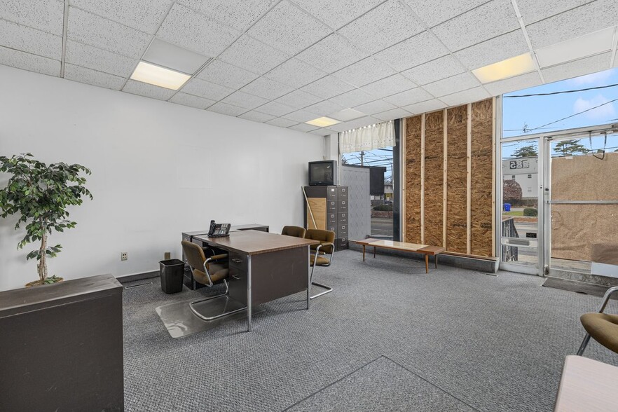 More Photos Of 585 Warren Ave, East Providence Storefront Retail Office For Sale