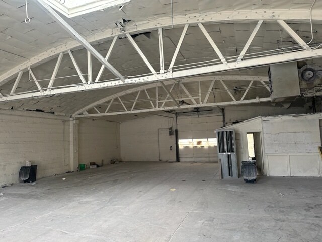 More Photos Of 4921-4923 W Belmont Ave, Chicago Auto Repair For Sale