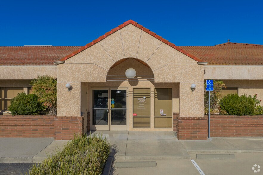 More Photos Of 3111 Professional Dr, Auburn Medical For Sale