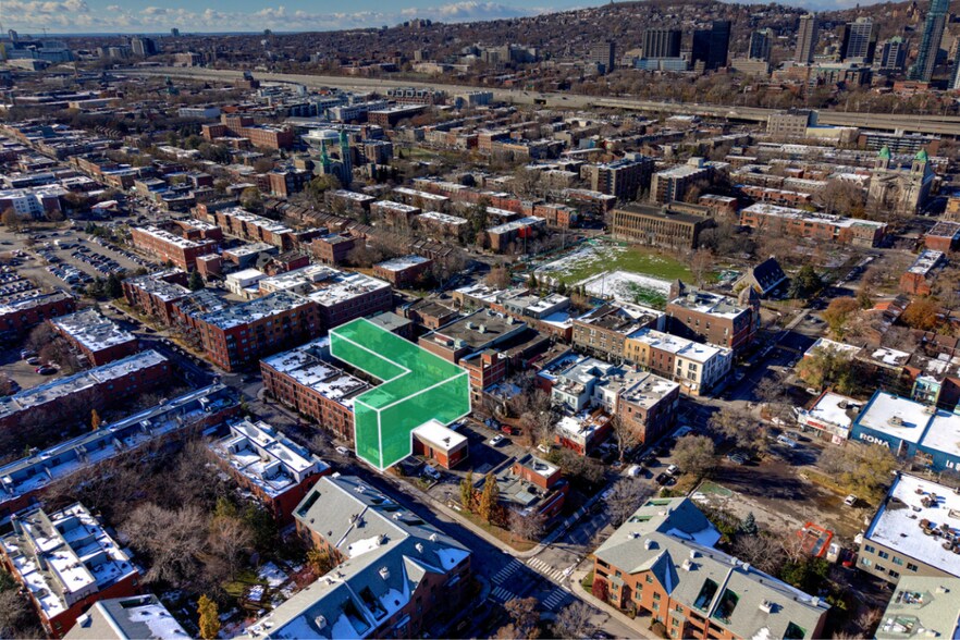 Primary Photo Of 2487 Rue Duvernay, Montréal Land For Sale