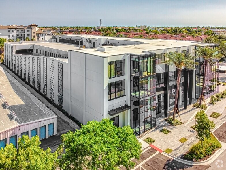 More Photos Of 111 10th St S, Naples Office For Lease