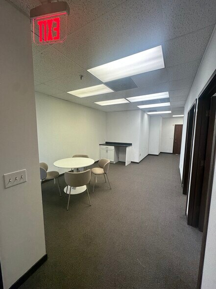 More Photos Of 1122-1035 Cole St, Birmingham Office For Lease