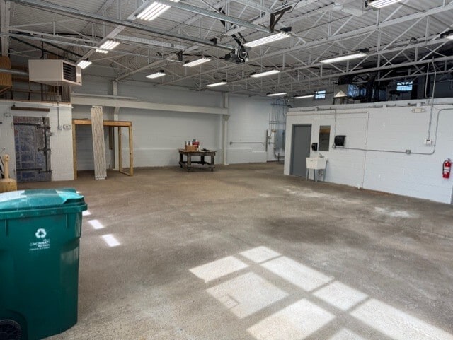 More Photos Of 3475 Cardiff Ave, Cincinnati Warehouse For Lease