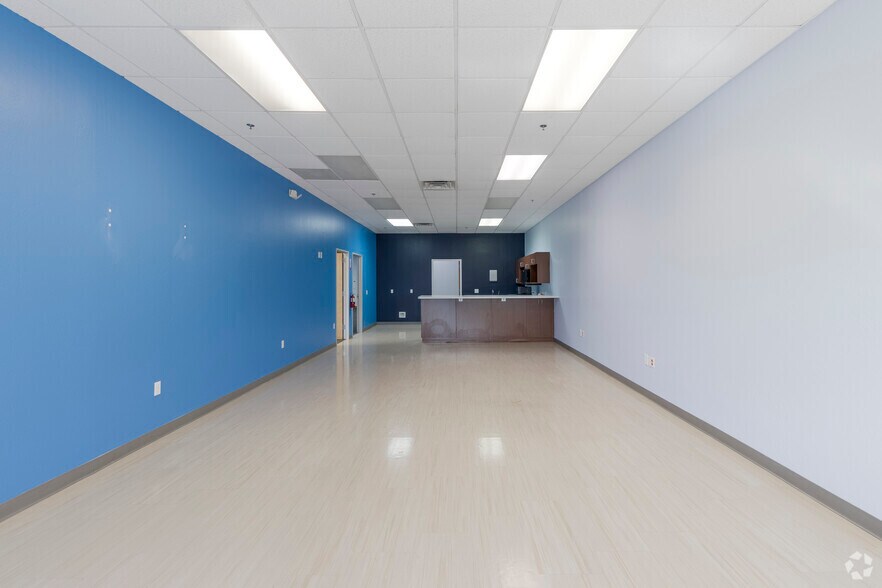 More Photos Of 7890 S Hardy Dr, Tempe Light Distribution For Lease