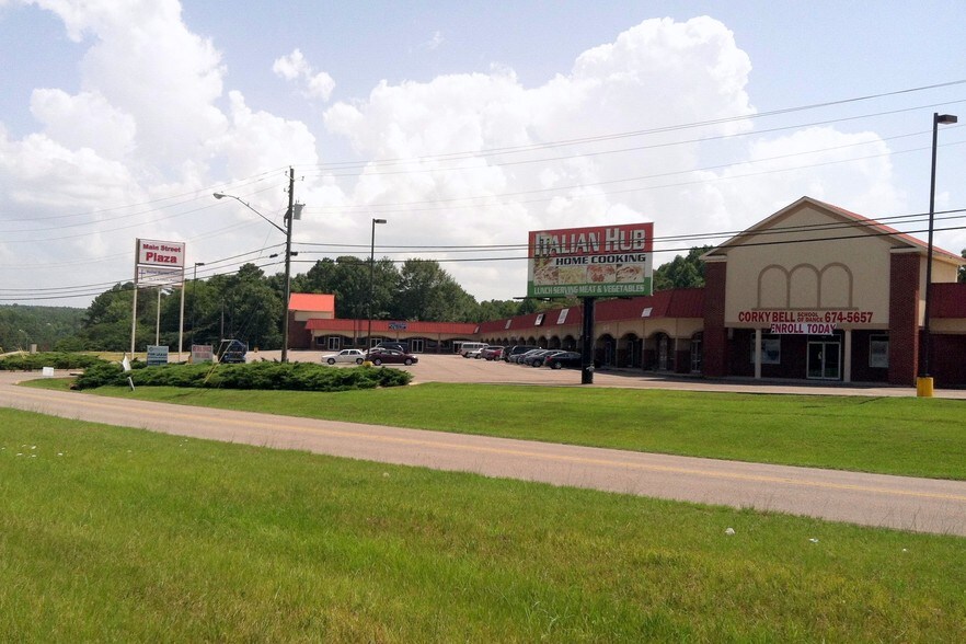 More Photos Of 3321-3389 Main St, Adamsville Freestanding For Lease