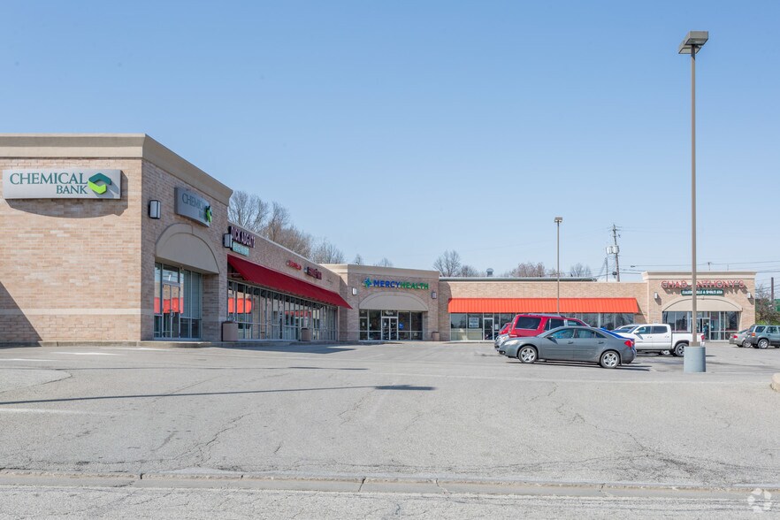 More Photos Of 4684-4700 Belmont Ave, Youngstown Unknown For Lease
