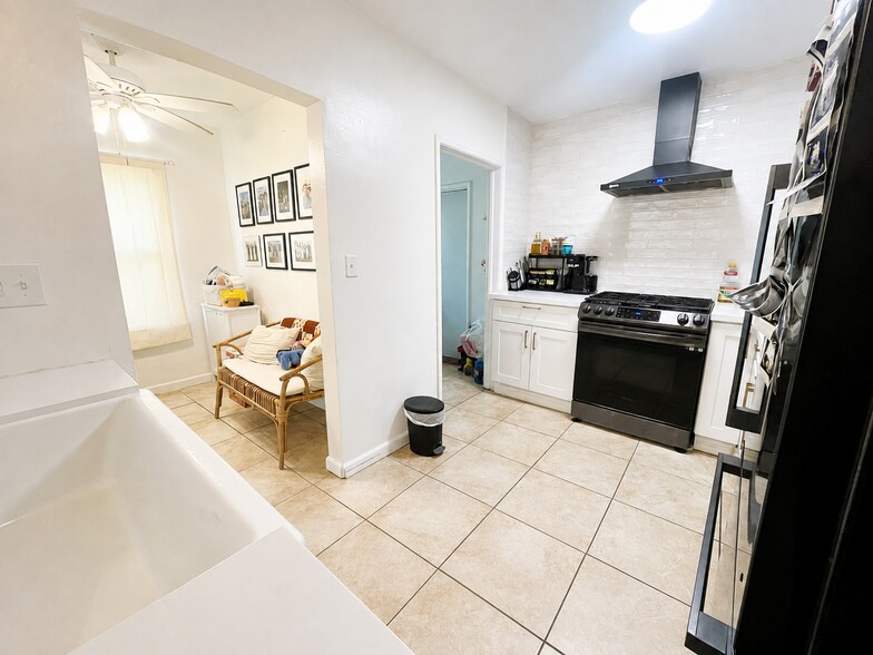 More Photos Of 1507 Pearl St, Bakersfield Apartments For Sale