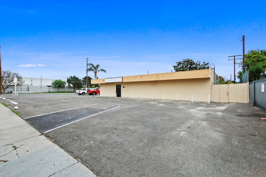 More Photos Of 1902 S Standard Ave, Santa Ana Medical For Lease