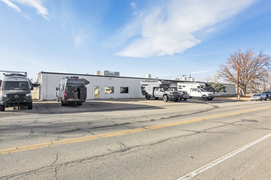Primary Photo Of 711 S Bowen St, Longmont Warehouse For Lease