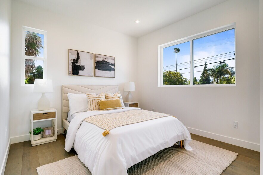 More Photos Of 6082 W 18th St, Los Angeles Apartments For Sale