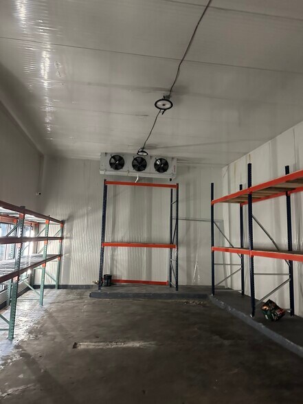 More Photos Of 9213 183rd St, Hollis Warehouse For Lease