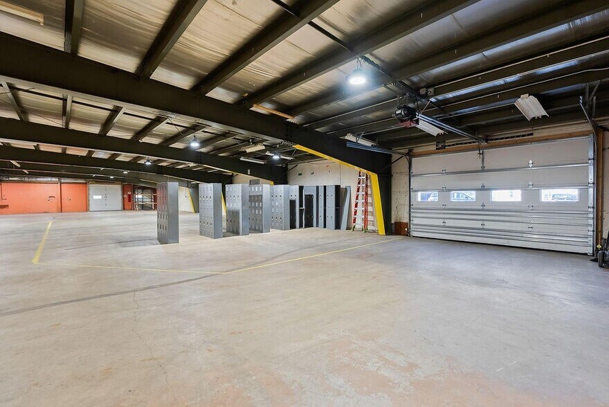 More Photos Of 1502 Miller St, La Crosse Warehouse For Lease