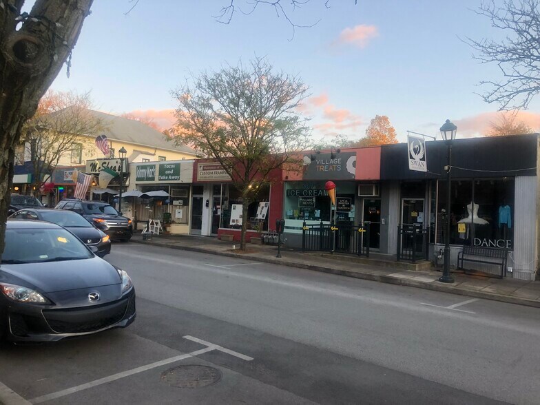 More Photos Of 228-252 Haverford Ave, Narberth Unknown For Lease