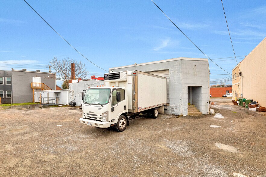 More Photos Of 1505 Brook Rd, Richmond Warehouse For Sale