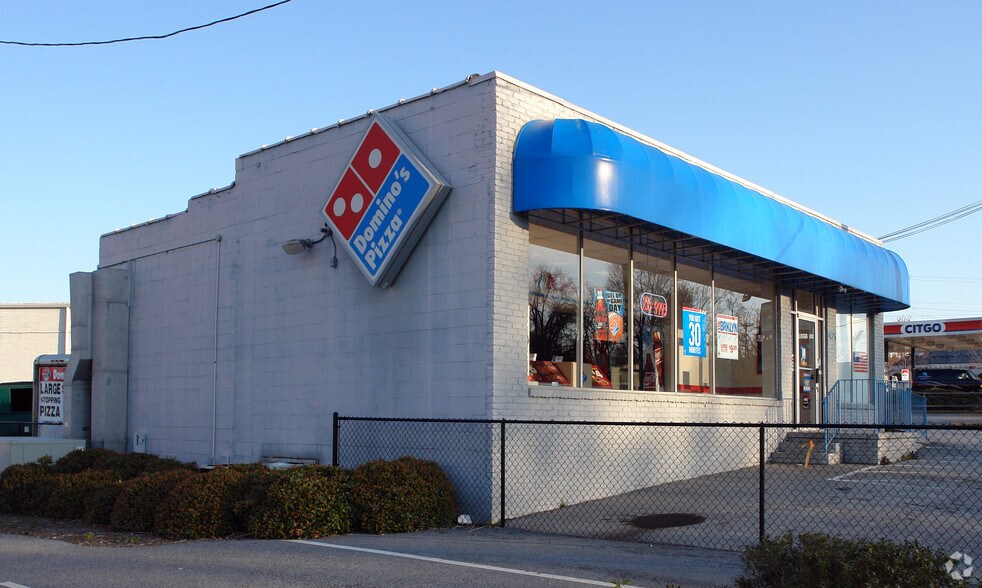 More Photos Of 435 N Pleasantburg Dr, Greenville Freestanding For Lease