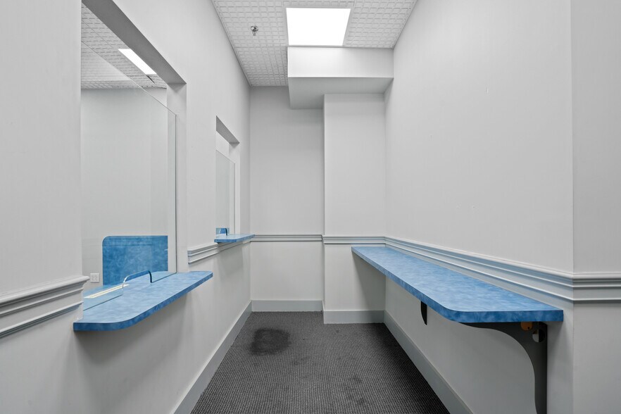 More Photos Of 32-40 Court St, Plymouth Office For Lease