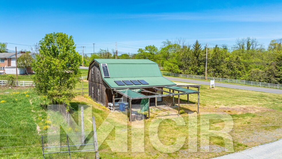 More Photos Of 5790 Devonshire Rd, Harrisburg Specialty For Sale