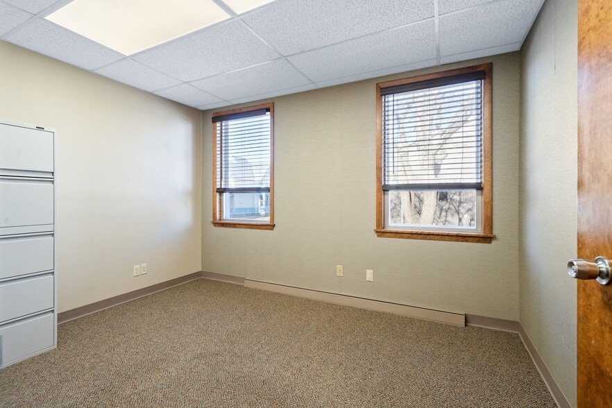 More Photos Of 828 Cherry St, Green Bay Office Residential For Sale