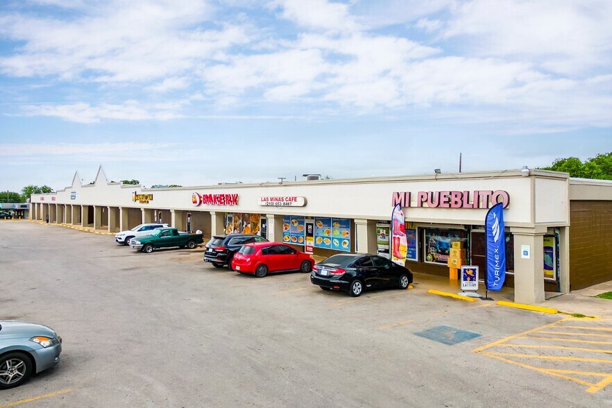 More Photos Of 3719-3815 Blanco Rd, San Antonio Storefront For Sale
