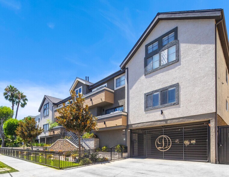 More Photos Of 5325 Denny Ave, North Hollywood Apartments For Sale