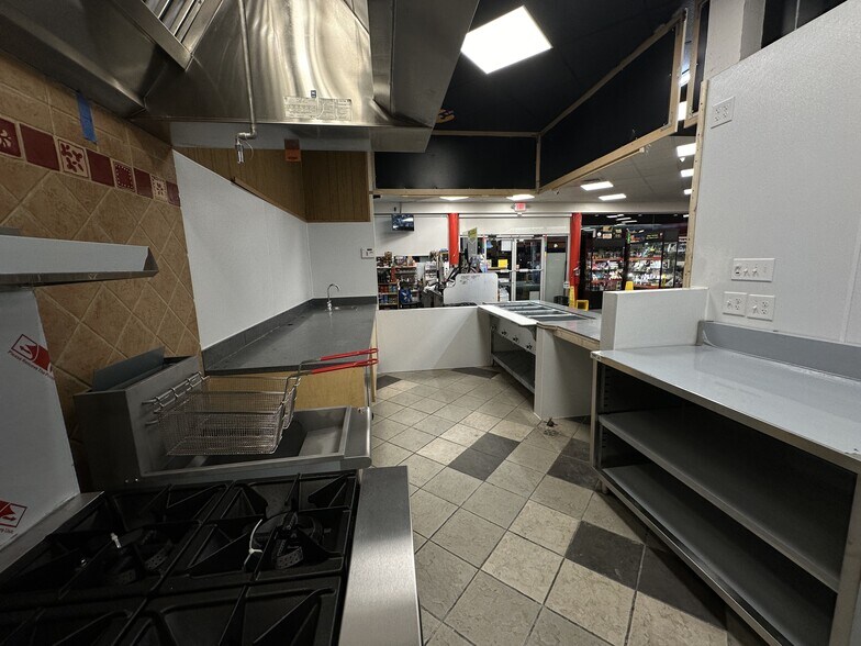 More Photos Of 3395 Schuylkill Rd, Spring City Service Station For Lease