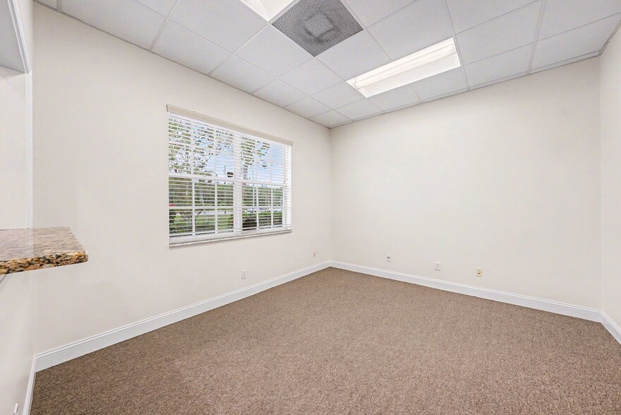 More Photos Of 2505 Seven Springs Blvd, New Port Richey Loft Creative Space For Lease