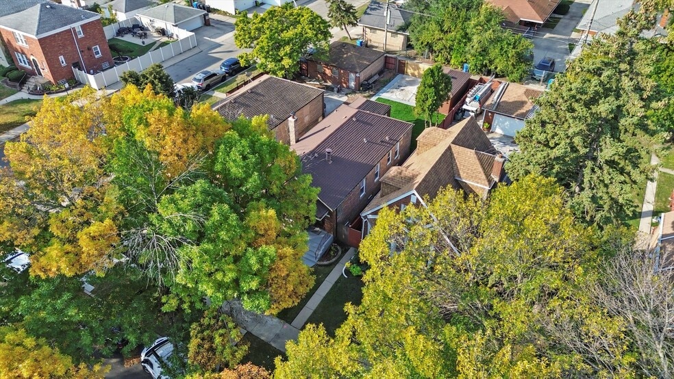 More Photos Of 14721 Kilbourne Ave, Midlothian Schools For Sale