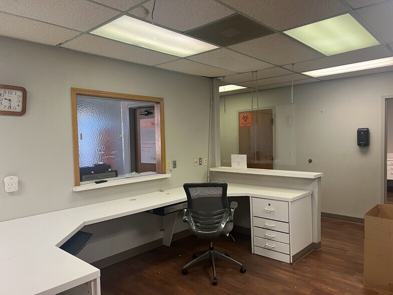 More Photos Of 1615 21st Ct, Phenix City Medical For Sale