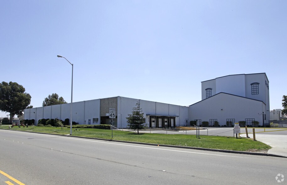 Primary Photo Of 37707 Cherry St, Newark Manufacturing For Lease