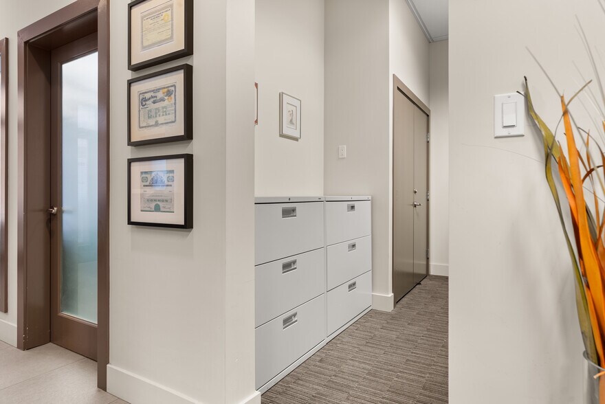 More Photos Of 6033 London Rd, Richmond Apartments For Sale
