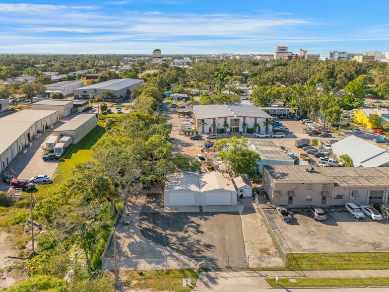 More Photos Of 2182 10th St, Sarasota Industrial For Sale