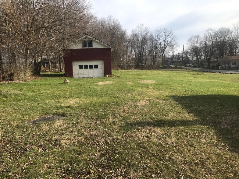 More Photos Of 4-6 S Plank Rd, Newburgh Land For Sale