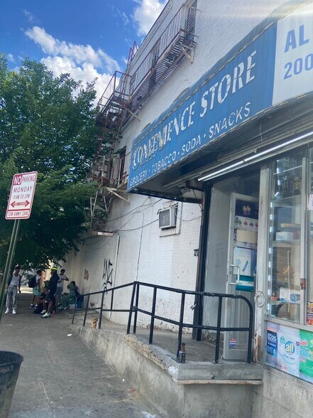 More Photos Of 2001 W Pratt St, Baltimore Freestanding For Sale