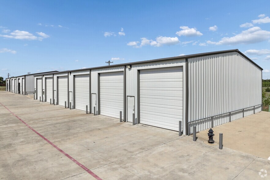 More Photos Of 10552 County Road 213, Forney Industrial For Lease