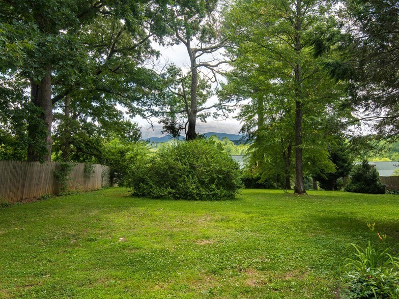 More Photos Of 242 Barkwells Ln, Mills River Hotel For Sale