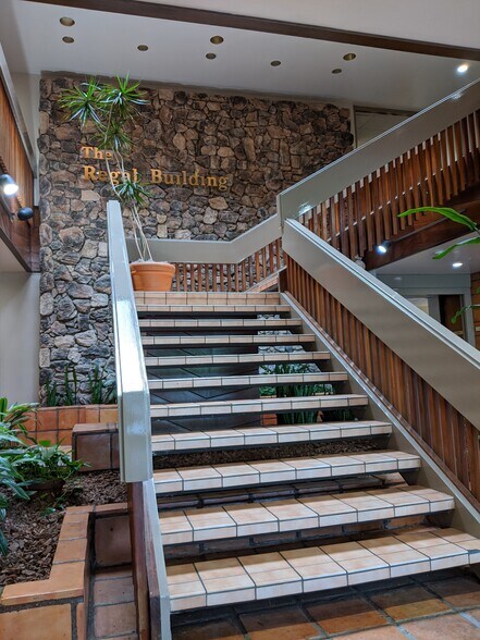 More Photos Of 1720 Regal Row, Dallas Office For Lease