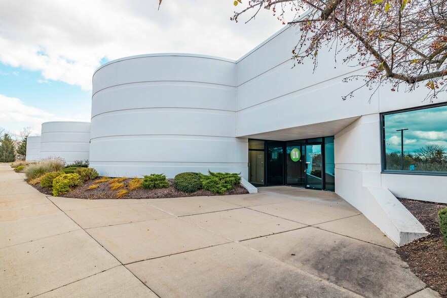 More Photos Of 640 Avis Dr, Ann Arbor Flex For Sale