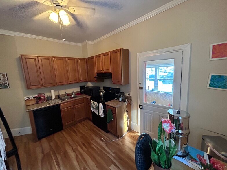 More Photos Of 566 Main St, Royersford Office For Sale