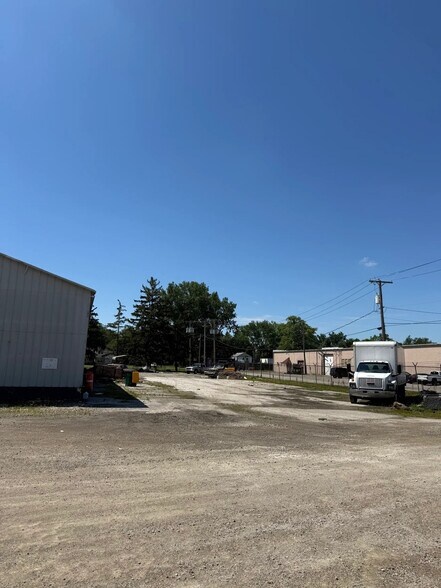 More Photos Of 3060 South Ave, Toledo Manufacturing For Lease