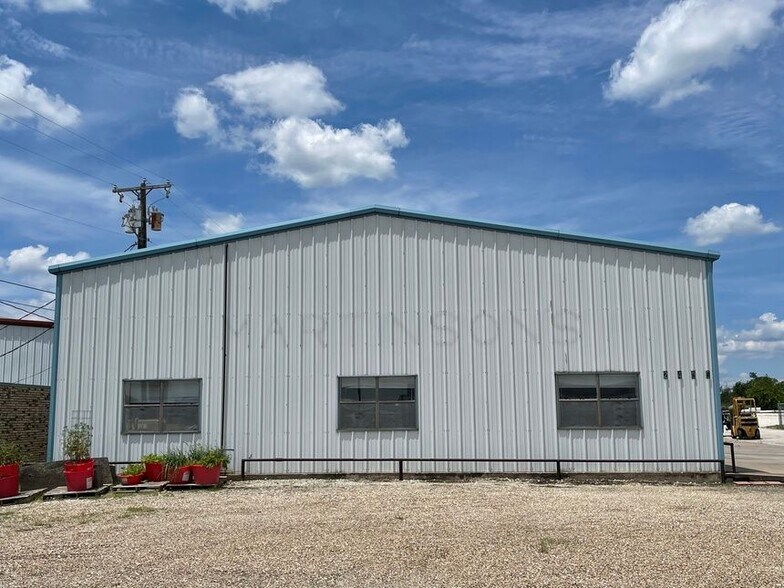 More Photos Of 2504 Hwy 82, Gainesville Auto Repair For Sale