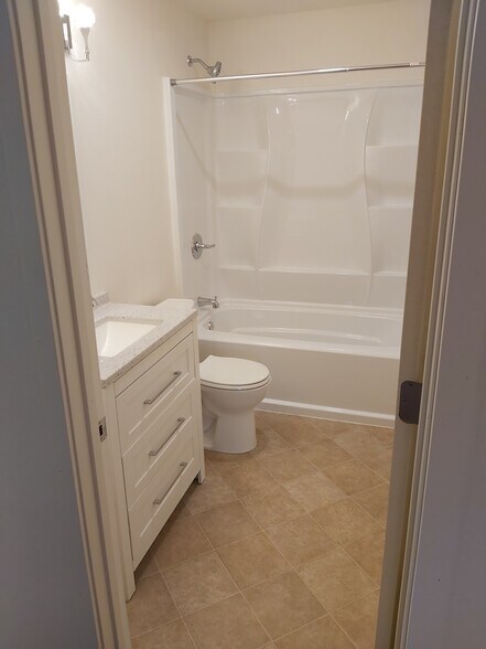 More Photos Of 350 SE Lilly Ave, Corvallis Apartments For Sale