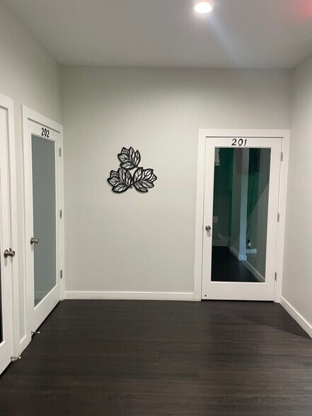 More Photos Of 681 NW 108th St, Miami General Retail For Sale