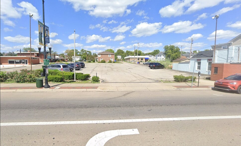 More Photos Of 440 Main St, Hamilton Land For Lease