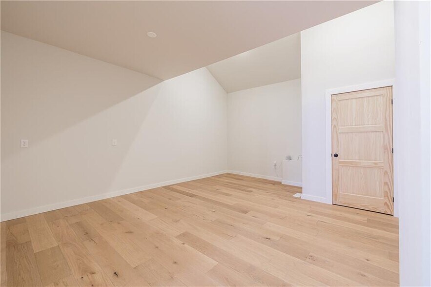 More Photos Of 83 S Main St, Canandaigua Office For Sale